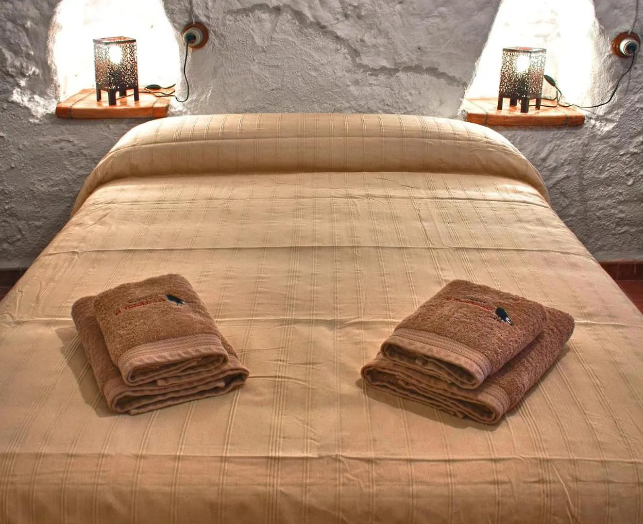 Cuevas El Torriblanco Pension Gorafe